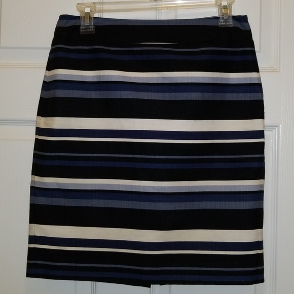 Banana Republic Dresses & Skirts - 🥳Host Pick 🥂 Banana Republic Skirt